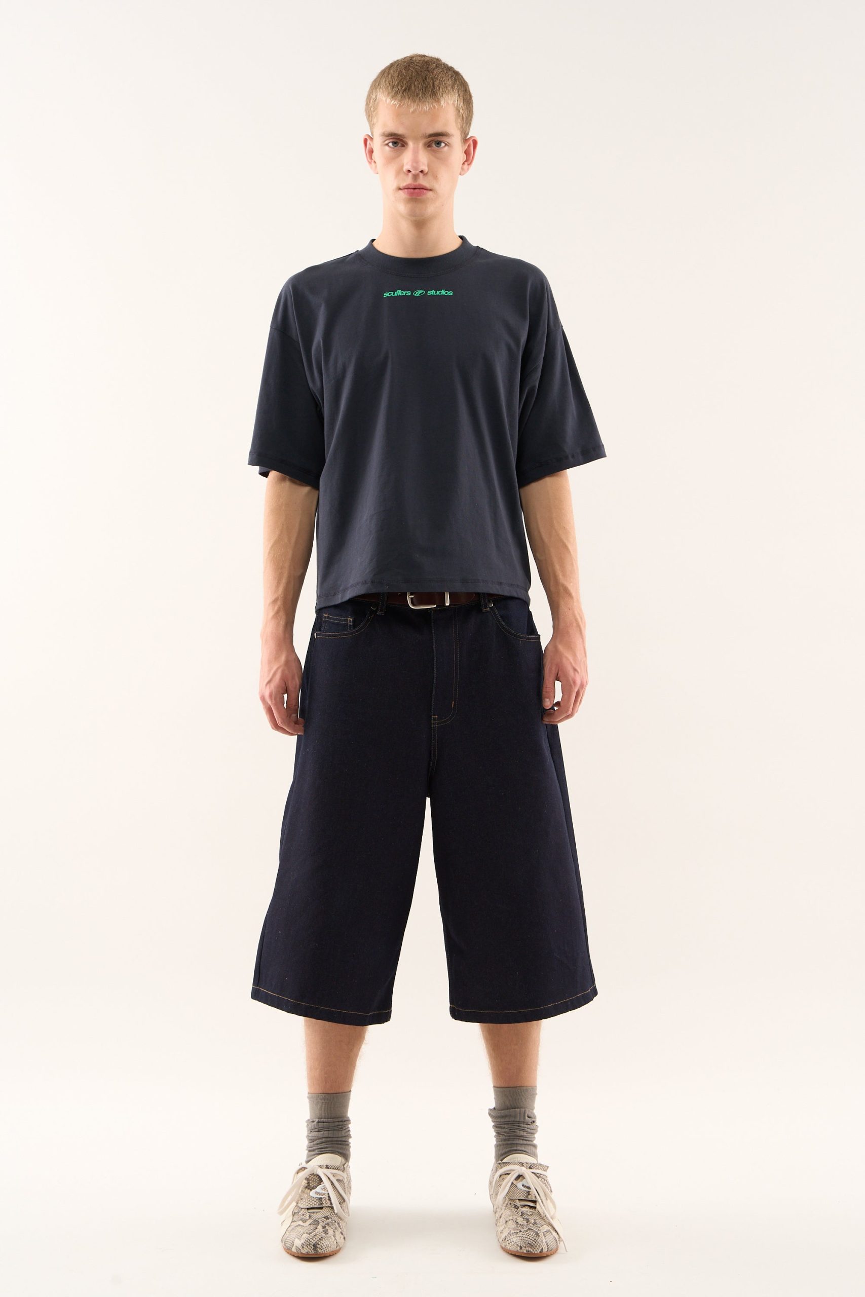 Iconic Dark Grey T-shirt - Image 5
