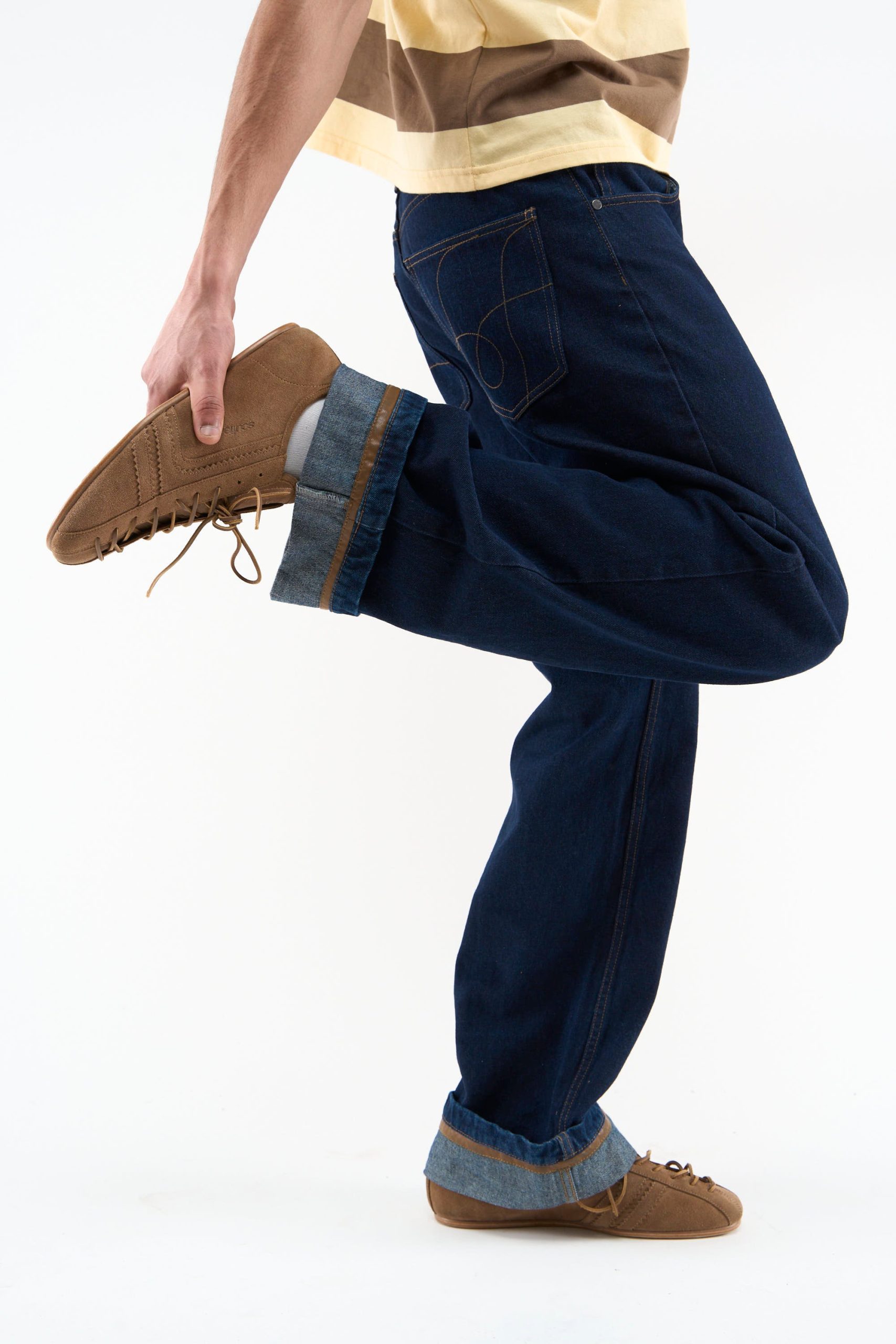 Iconic Suede Brown Shoes - Image 10