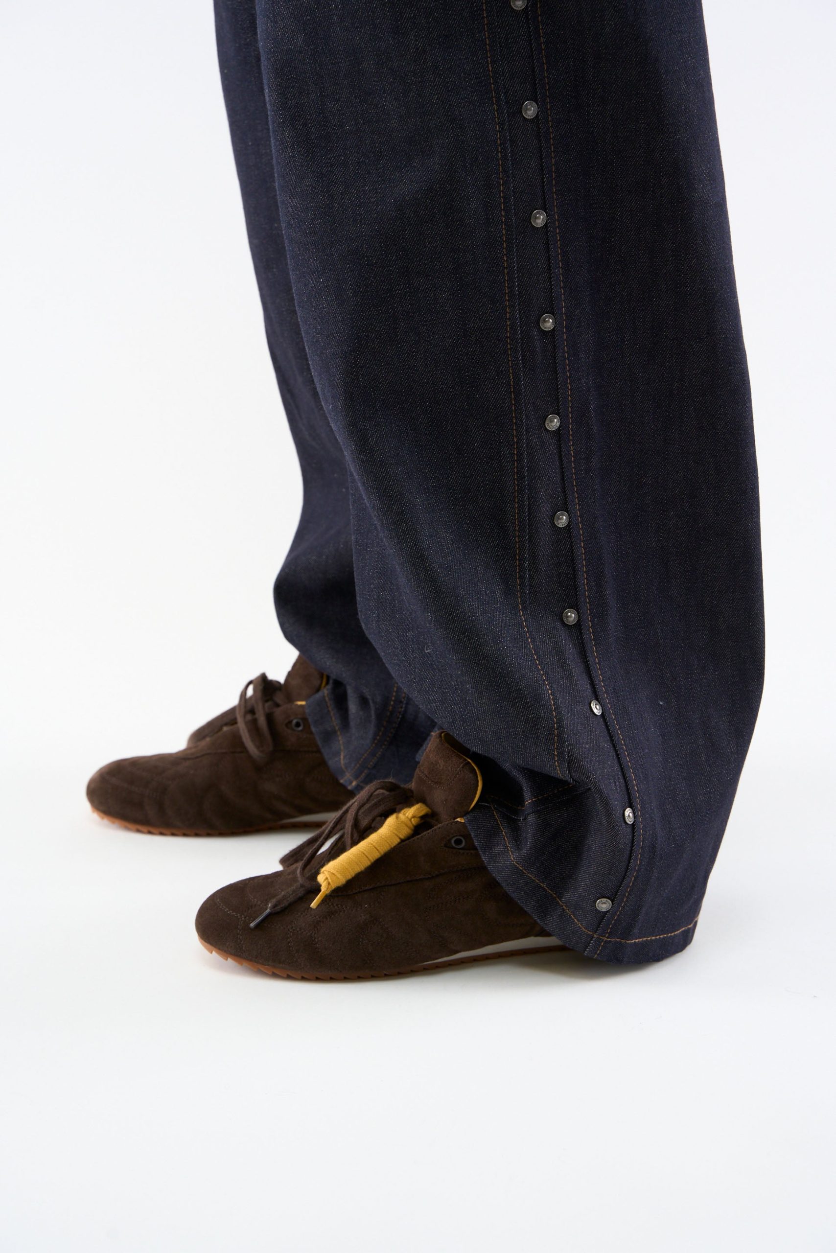 Iconic Suede Brown Sneaker - Image 12