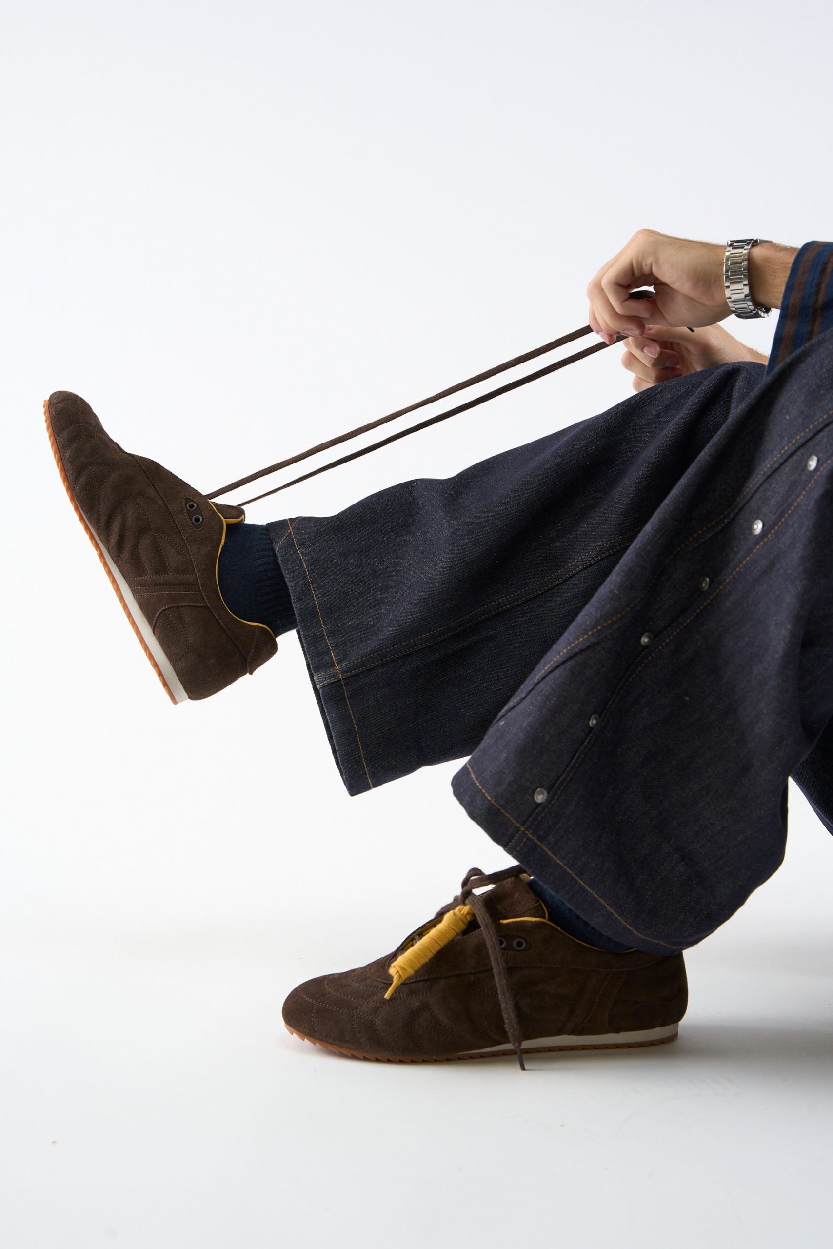 Iconic Suede Brown Sneaker - Image 9