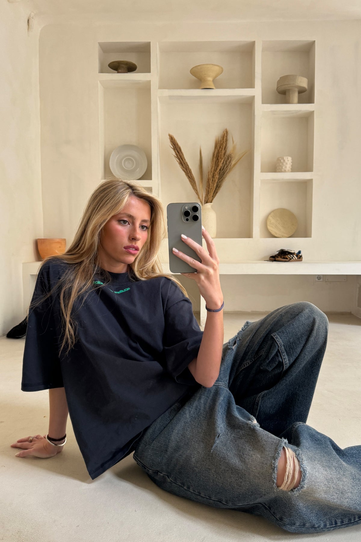 Iconic Dark Grey T-shirt - Image 4