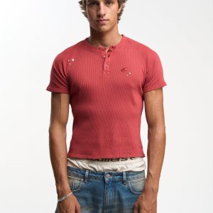 Jonesy Red Top